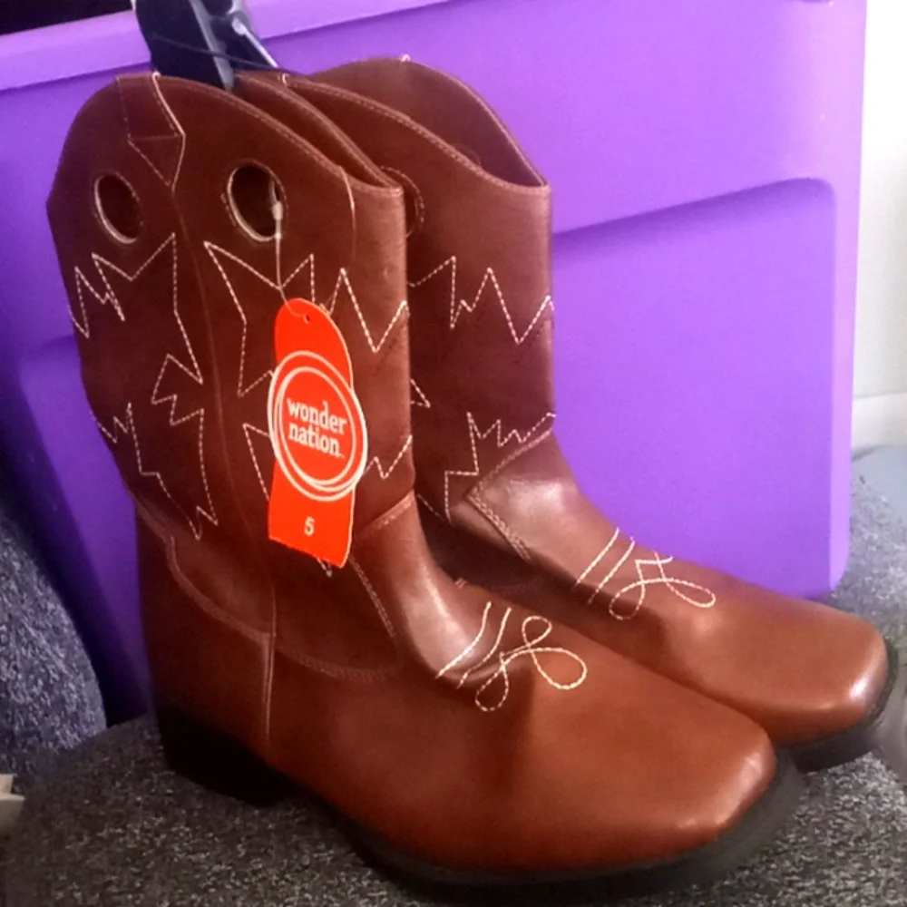 Boots - Picture 1 of 2